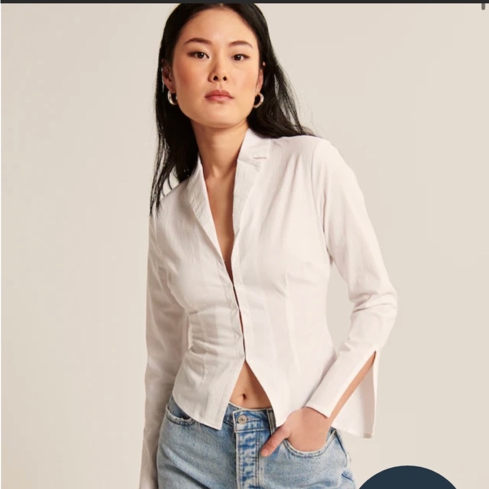 Women’s hook & eye long sleeve top